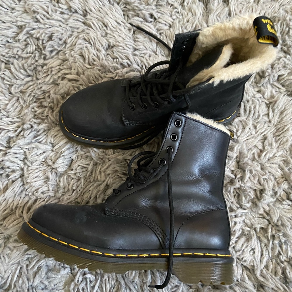DR MARTENS W FUR